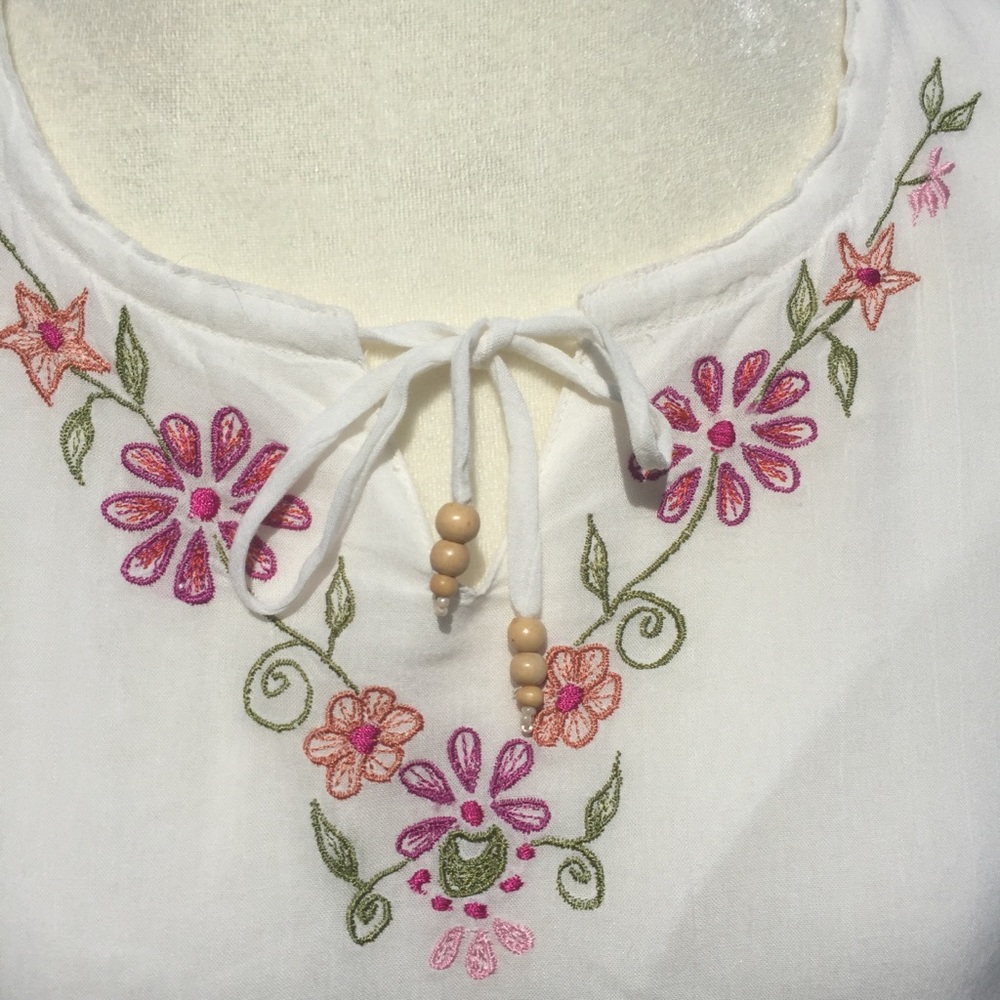 Nomadic Traders NWT Embroidered Top size M - Picture 4 of 7